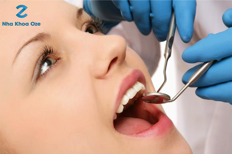 Thăm khám để biết được tình trạng răng miệng