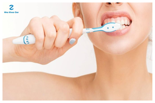 Thói quen chăm sóc răng miệng không đúng cách