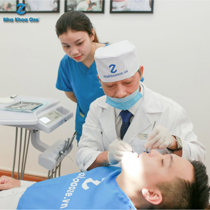 Phương án tối ưu để loại bỏ cao răng dưới lợi là nhờ sự trợ giúp của nha sĩ