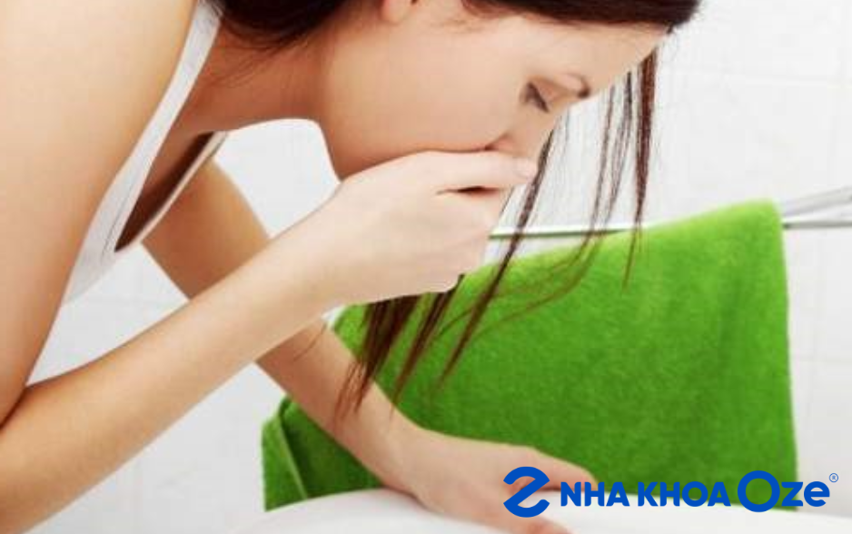 Ảnh minh họa các bệnh lý gây buồn nôn khi đánh răng